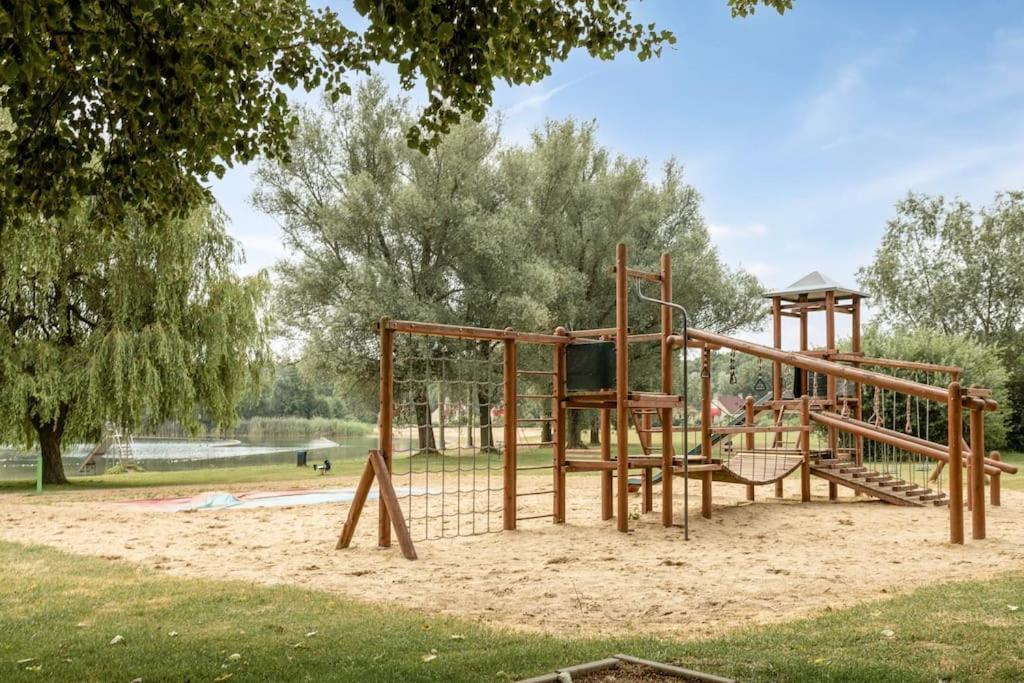 Vakantiehuis Aan Het Water -Incl Laadpaal- Ewijk 外观 照片
